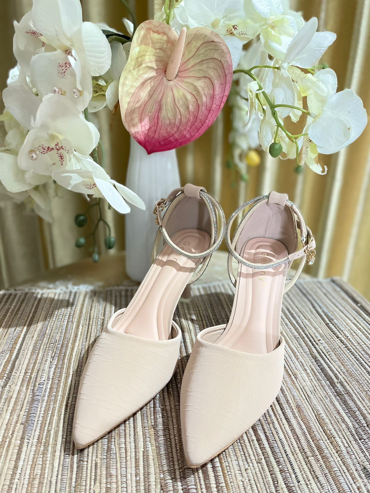 Heels GN52 Walnut