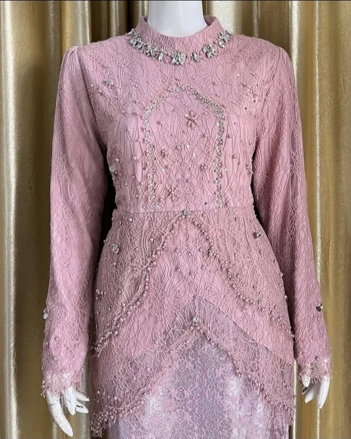 Kebaya Chantily Pink Prem-4