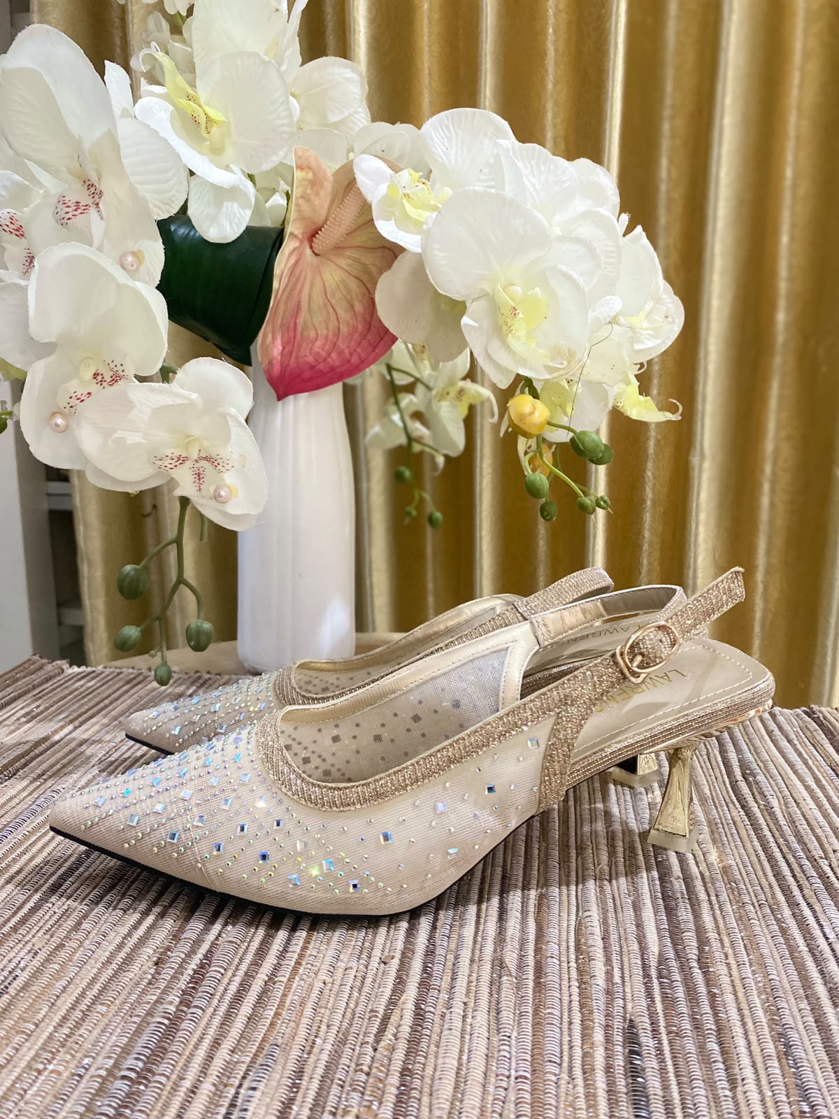 Heels LWRN 26 Gold Blink Kotak