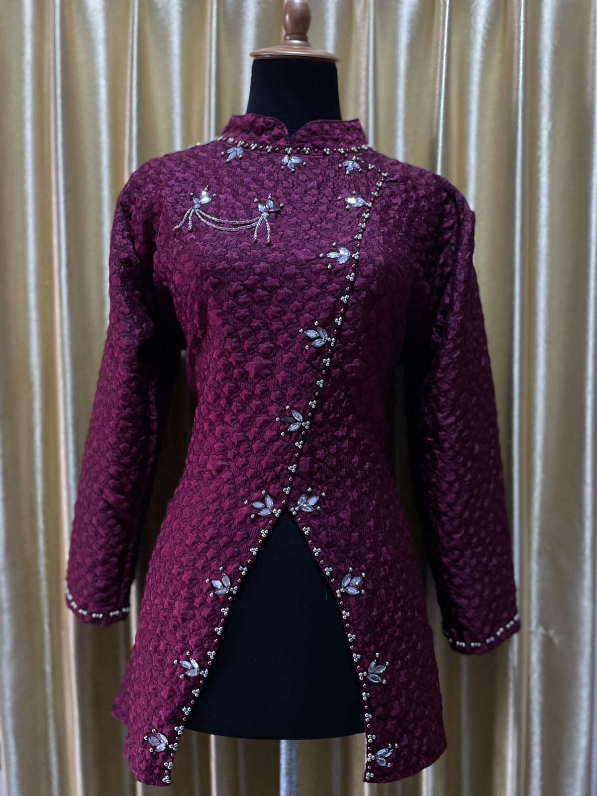 Kebaya Janggan Burgundy