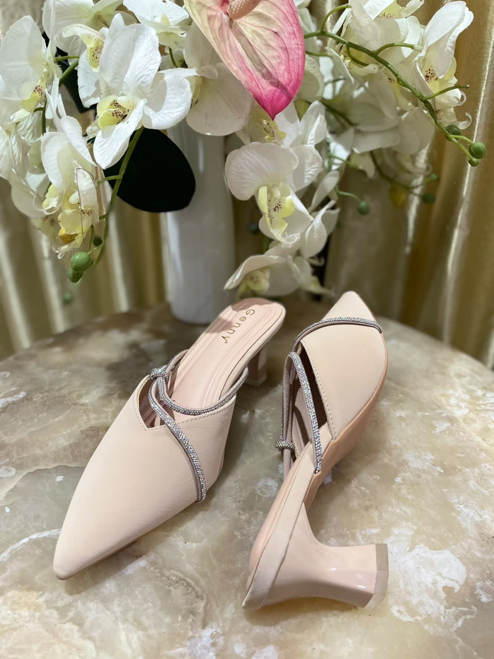 Heels GN39 Cream Slip On