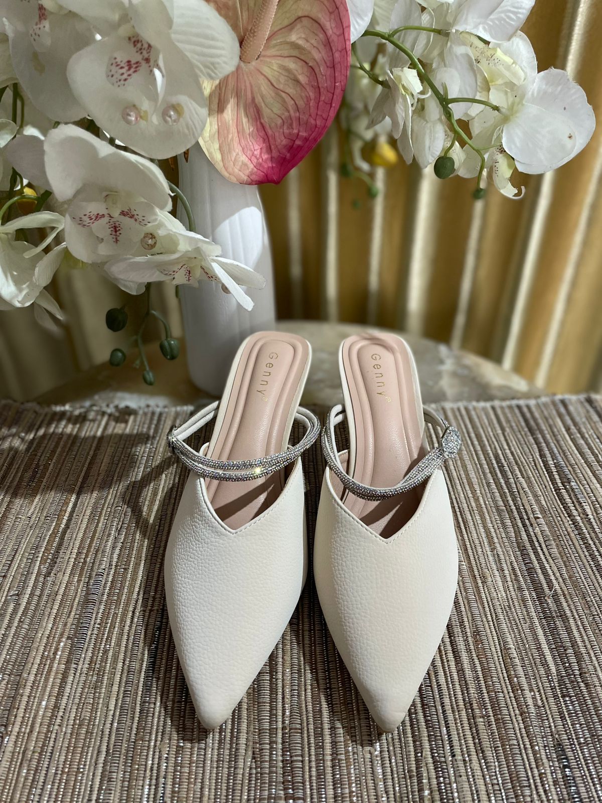 Heels GN46 Ivory slip on