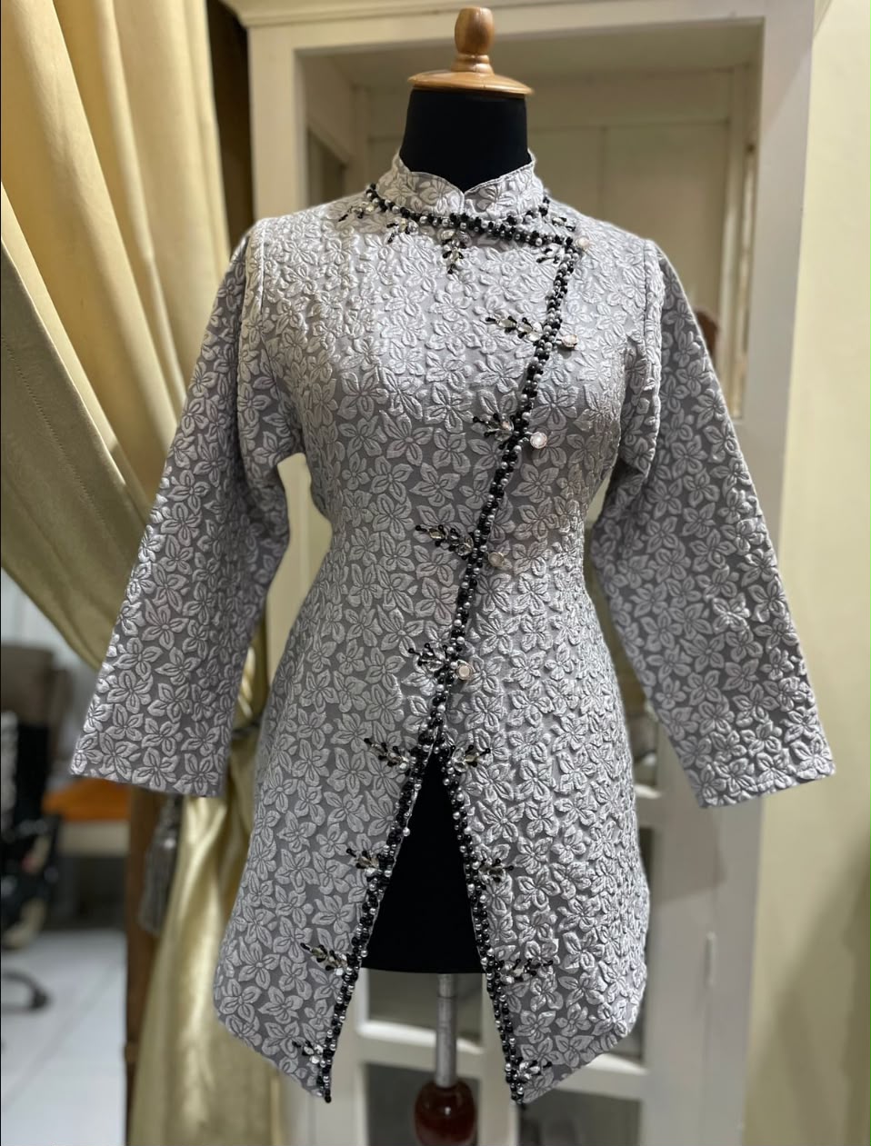 Kebaya Janggan Abu