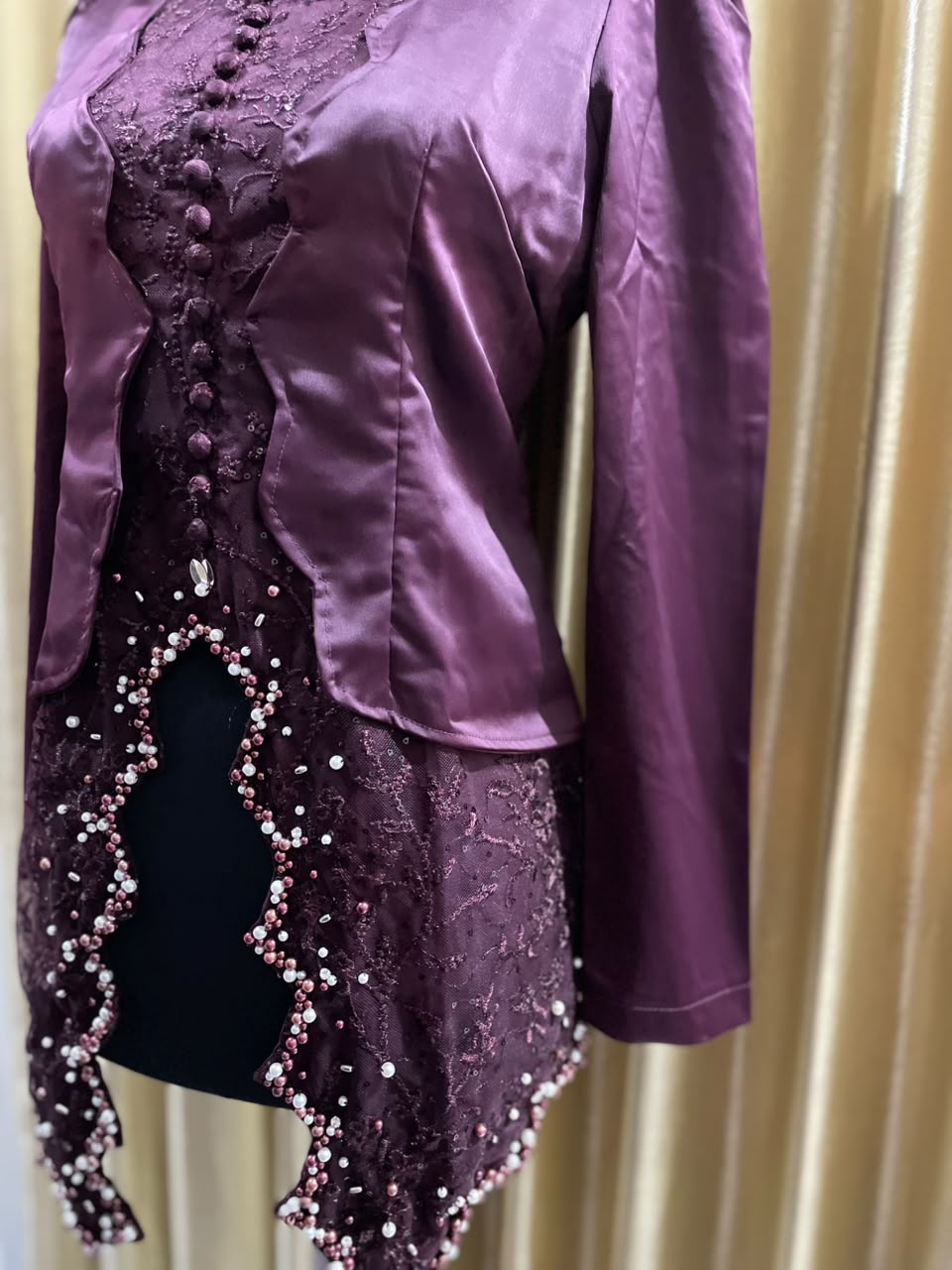 Kebaya Burgundy Satin Premium