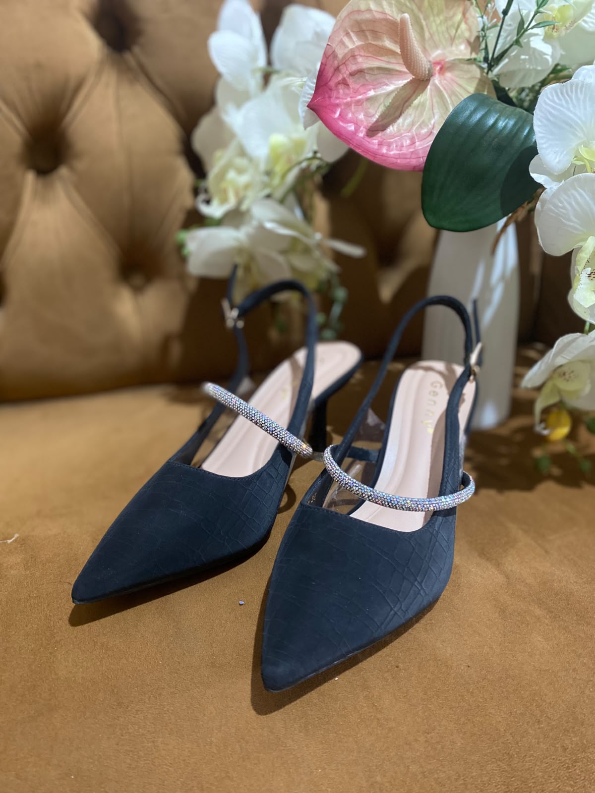 Heels GN27 Black