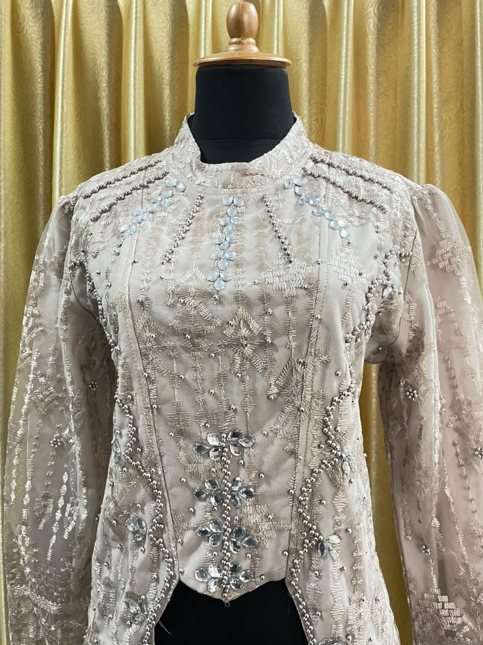 Kebaya Brokat Ivory Payet