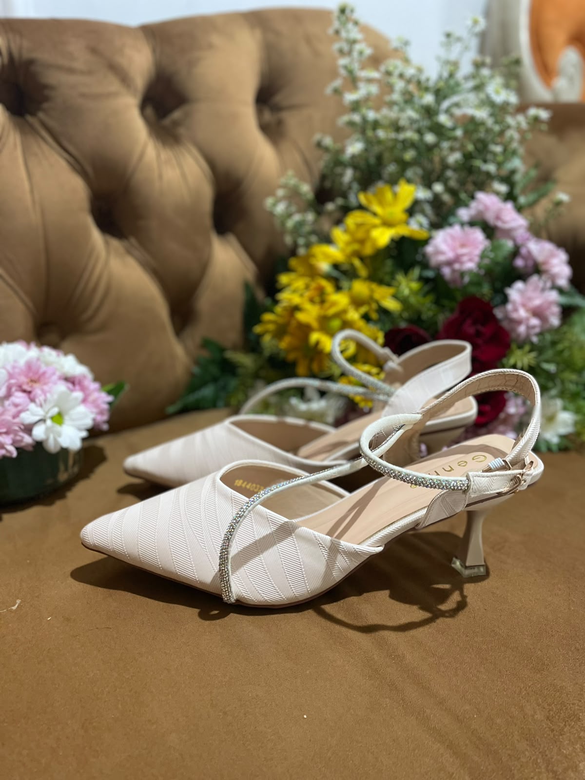 Heels GN35 Ivory V2