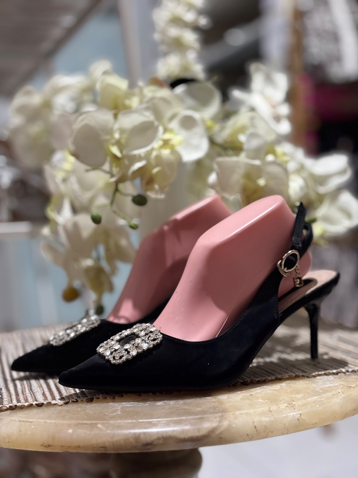 Heels GN42 black pointed