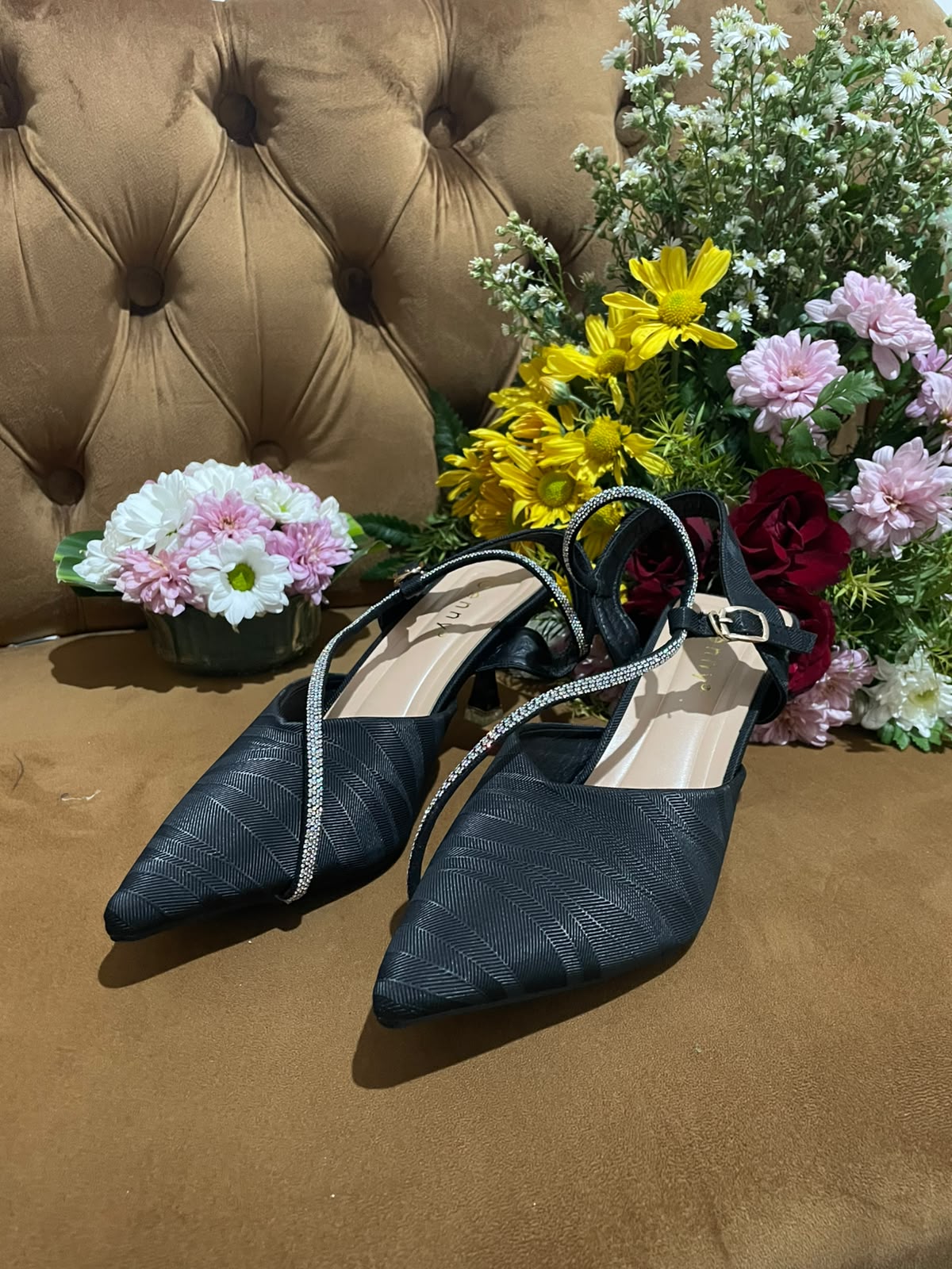 Heels GN31 Black