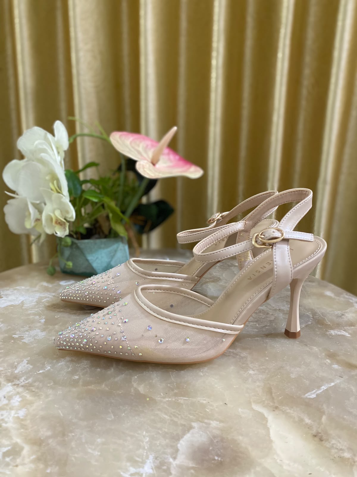 Heels LWRN Cream Blink