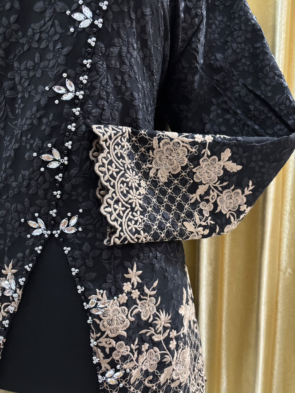 Kebaya Janggan Payet Bordir Hitam