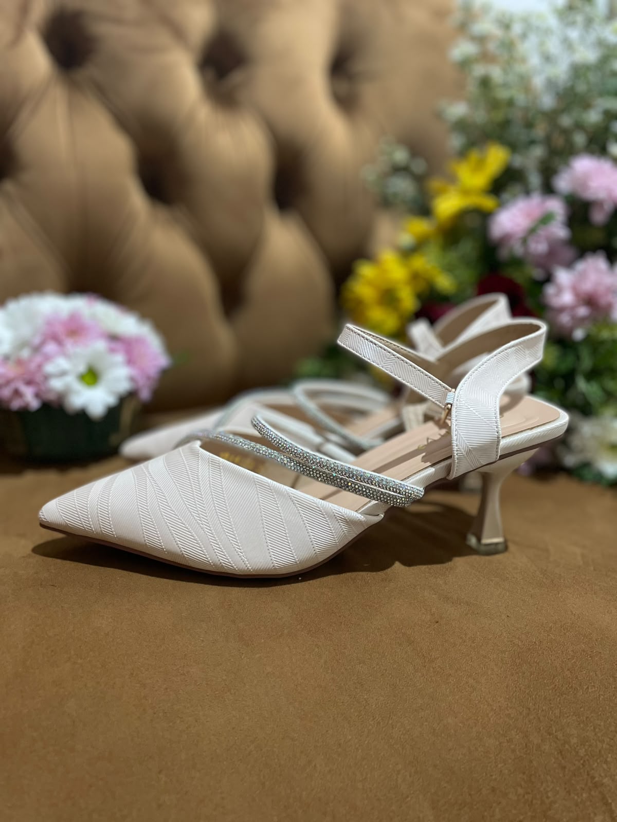 Heels GN34 Ivory