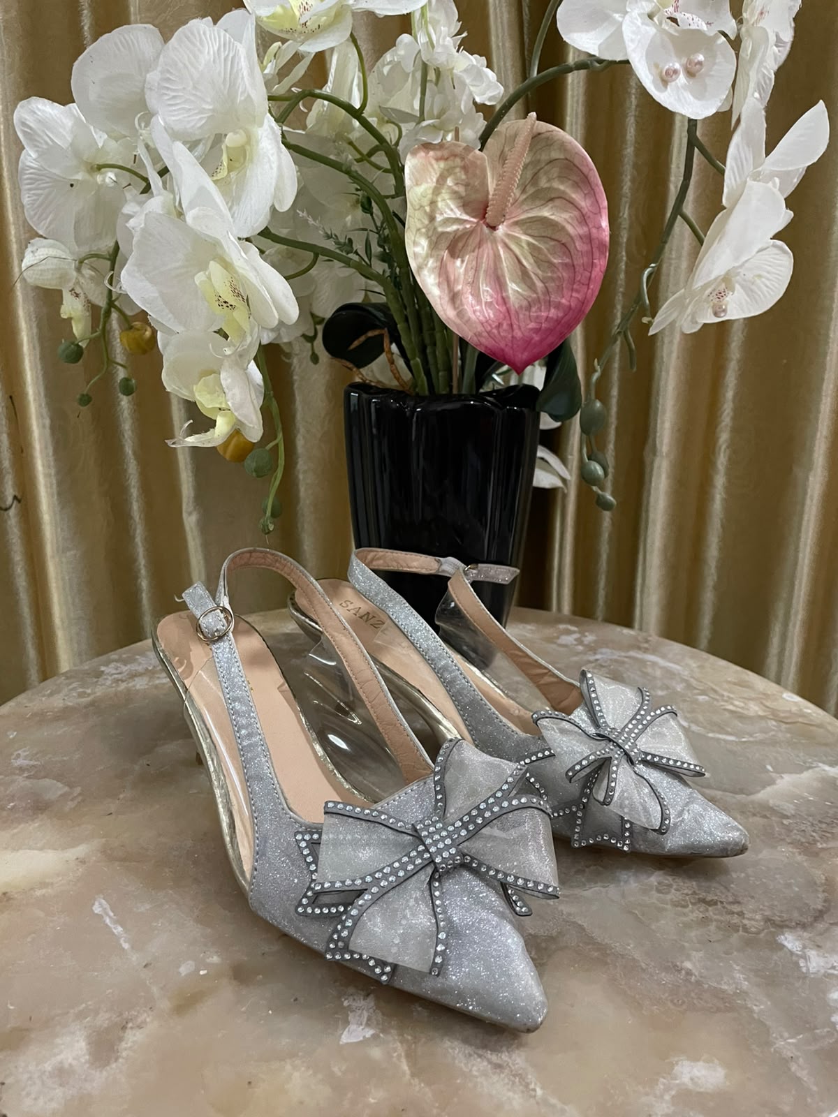 Heels SNZ Silver Pita