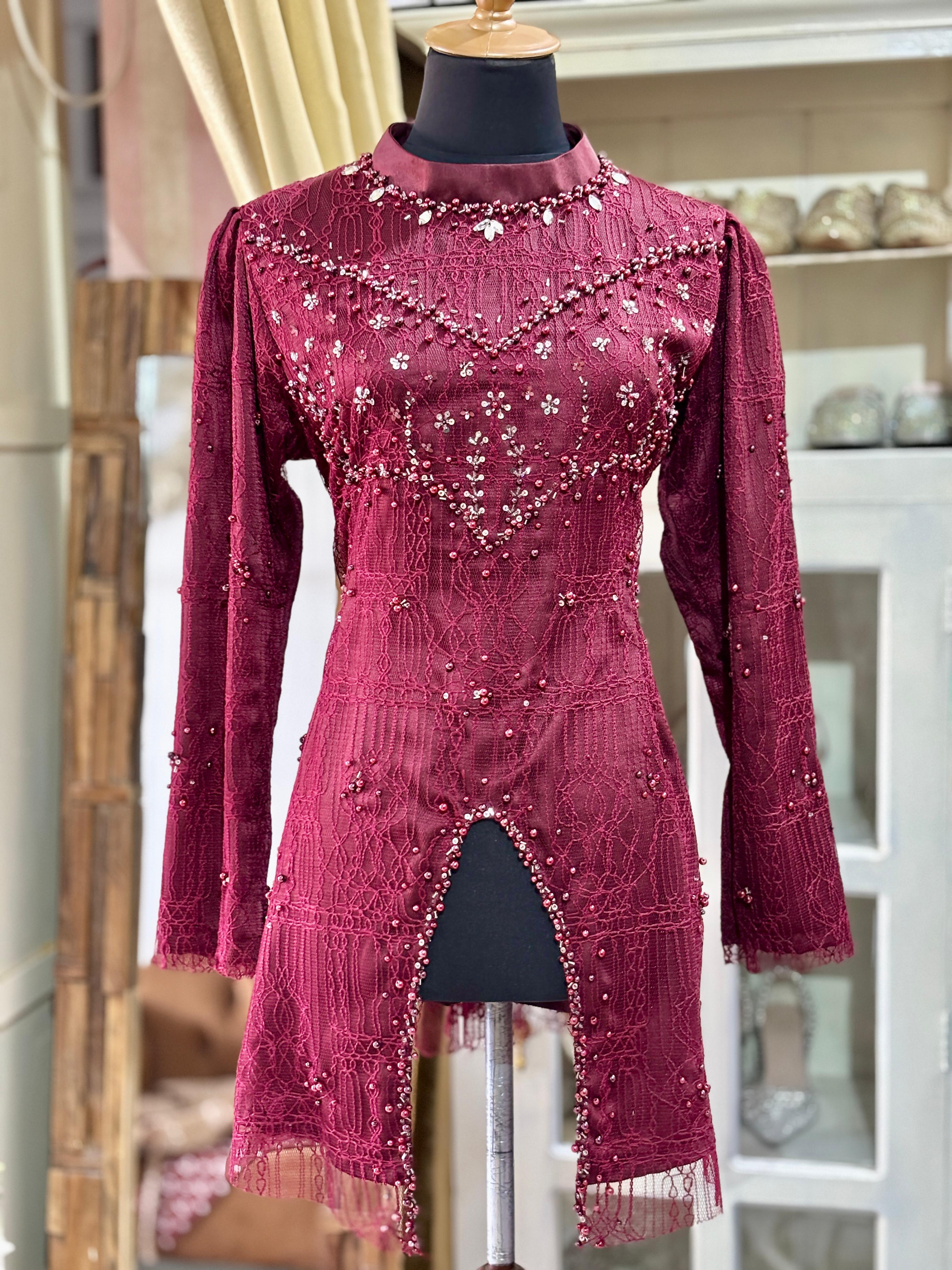 Kebaya brokat Maroon