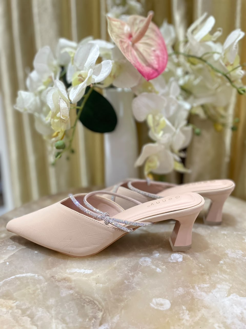 Heels GN39 Cream Slip On