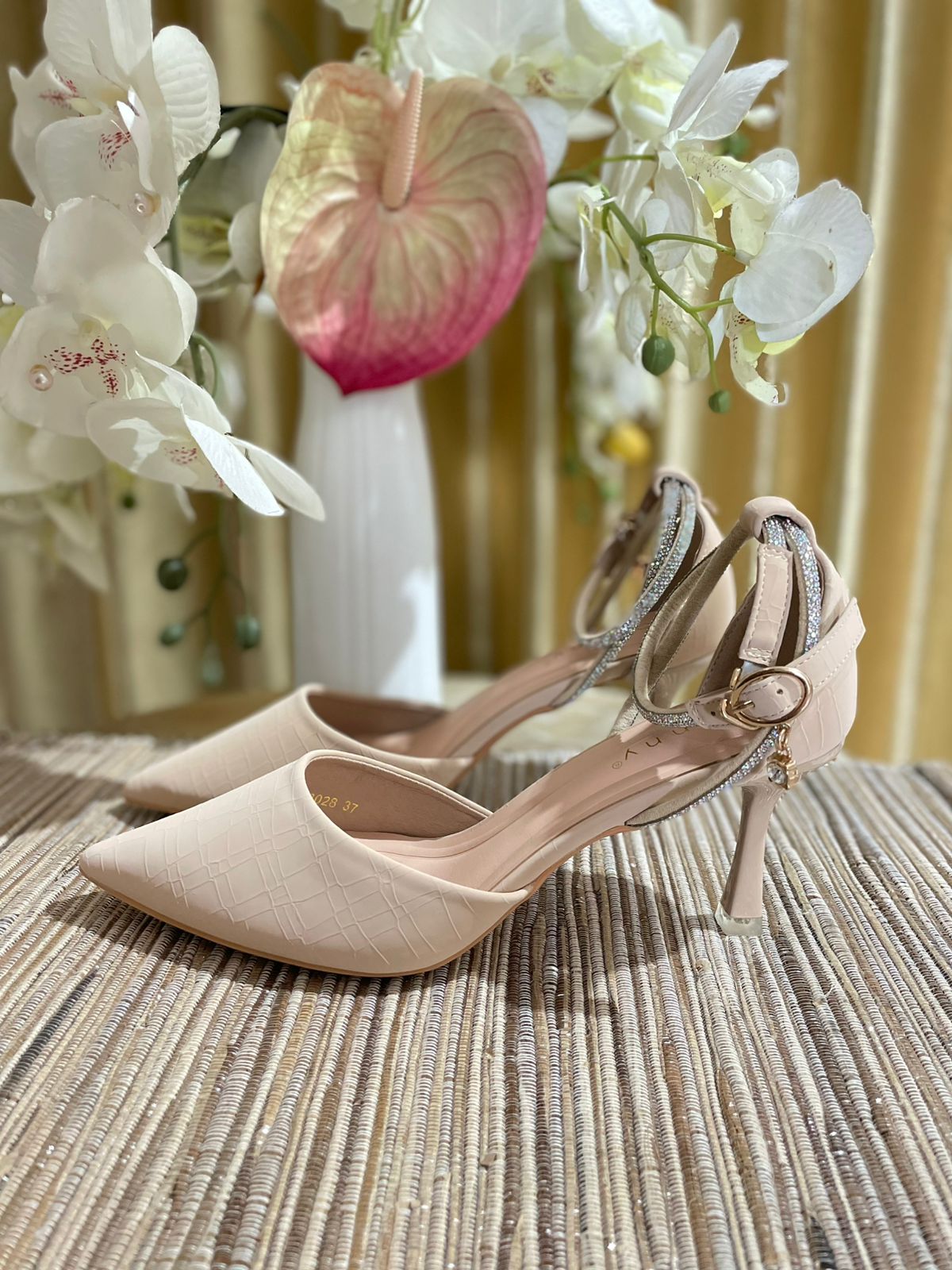 Heels GN52 Walnut
